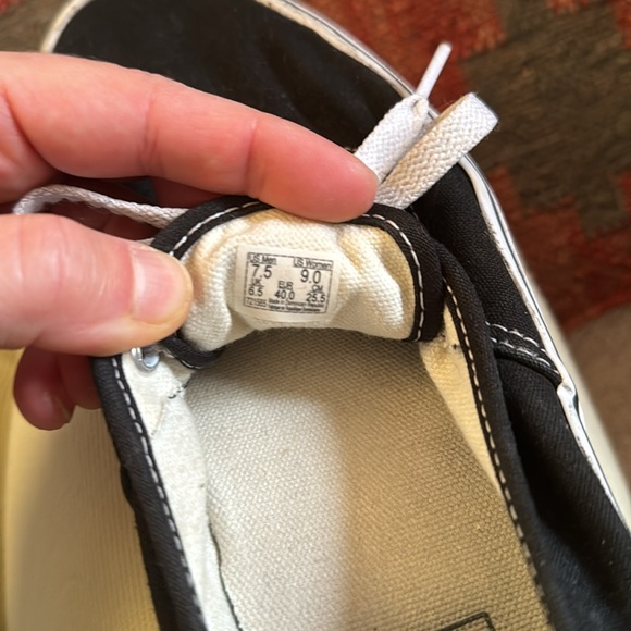 Vans Authentic Core Classics Unisex - Picture 6 of 11